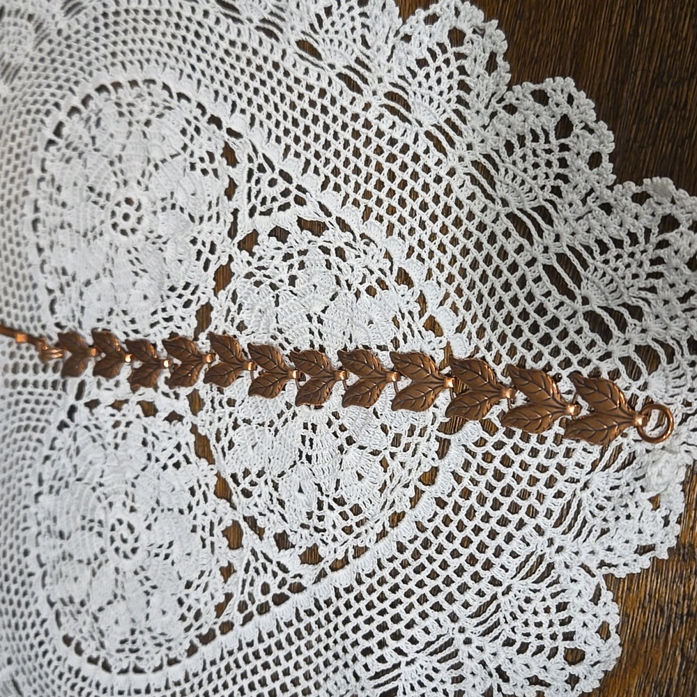 Vintage solid Cooper bracelet.      Beautiful